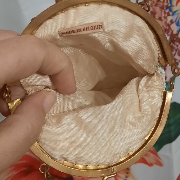 ~{Vintage}~ Mini beaded and embroidered  change purse. - Picture 8 of 9